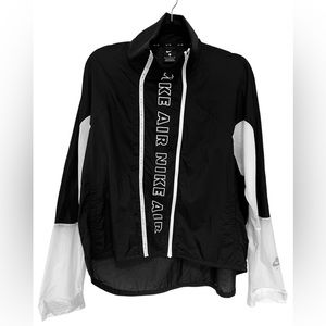 Nike Women's Running Air Zip up Water-Repellent Jacket Black and White Size L